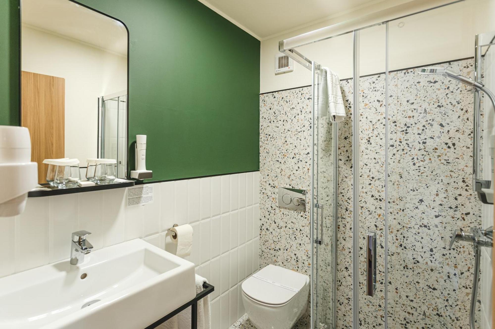 אורדאה Stokker Hotel מראה חיצוני תמונה